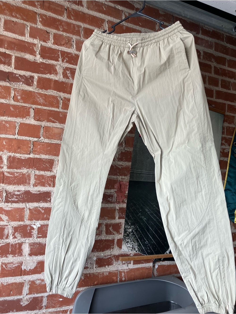 NWOT lululemon athletica Light Beige Drawstring Joggers